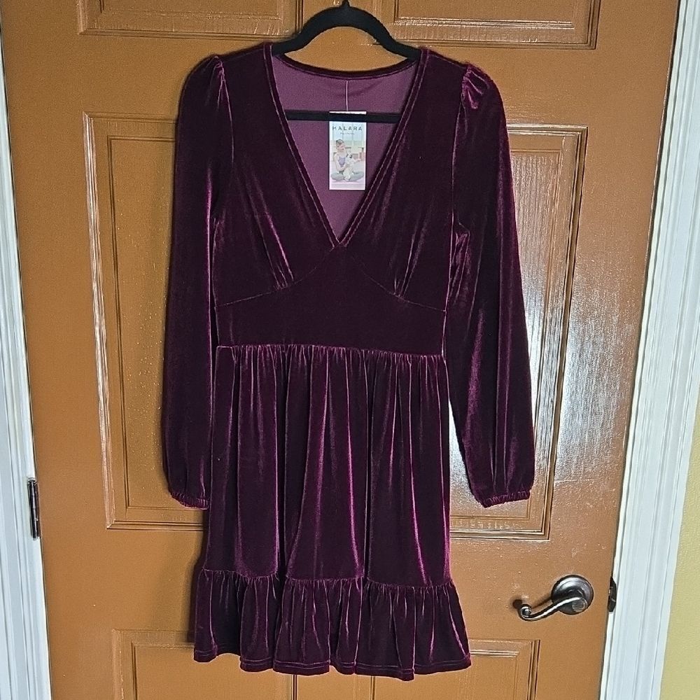 Halara-Wine velvet V neck long sleeved dress with ruffled bottom Sz S. NWT.